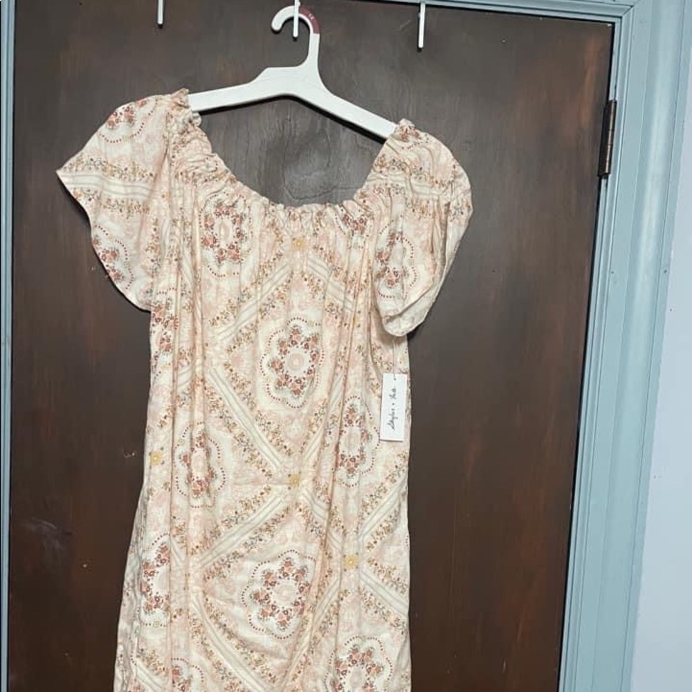 Off the shoulders Dress